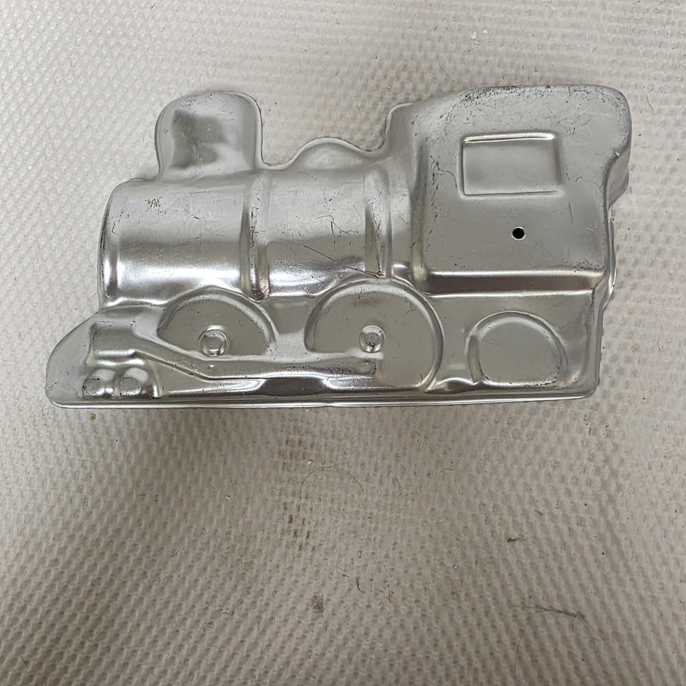 Choo Choo Train Cake Pan Vintage Wilton #2105-2861 Birthday Party Jello Mold